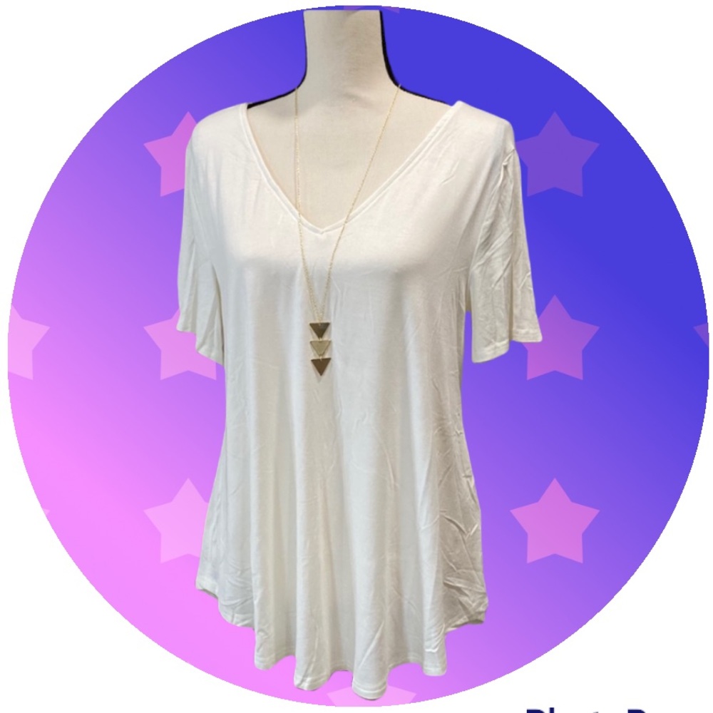 Long length extra-soft top w/ cute back detail